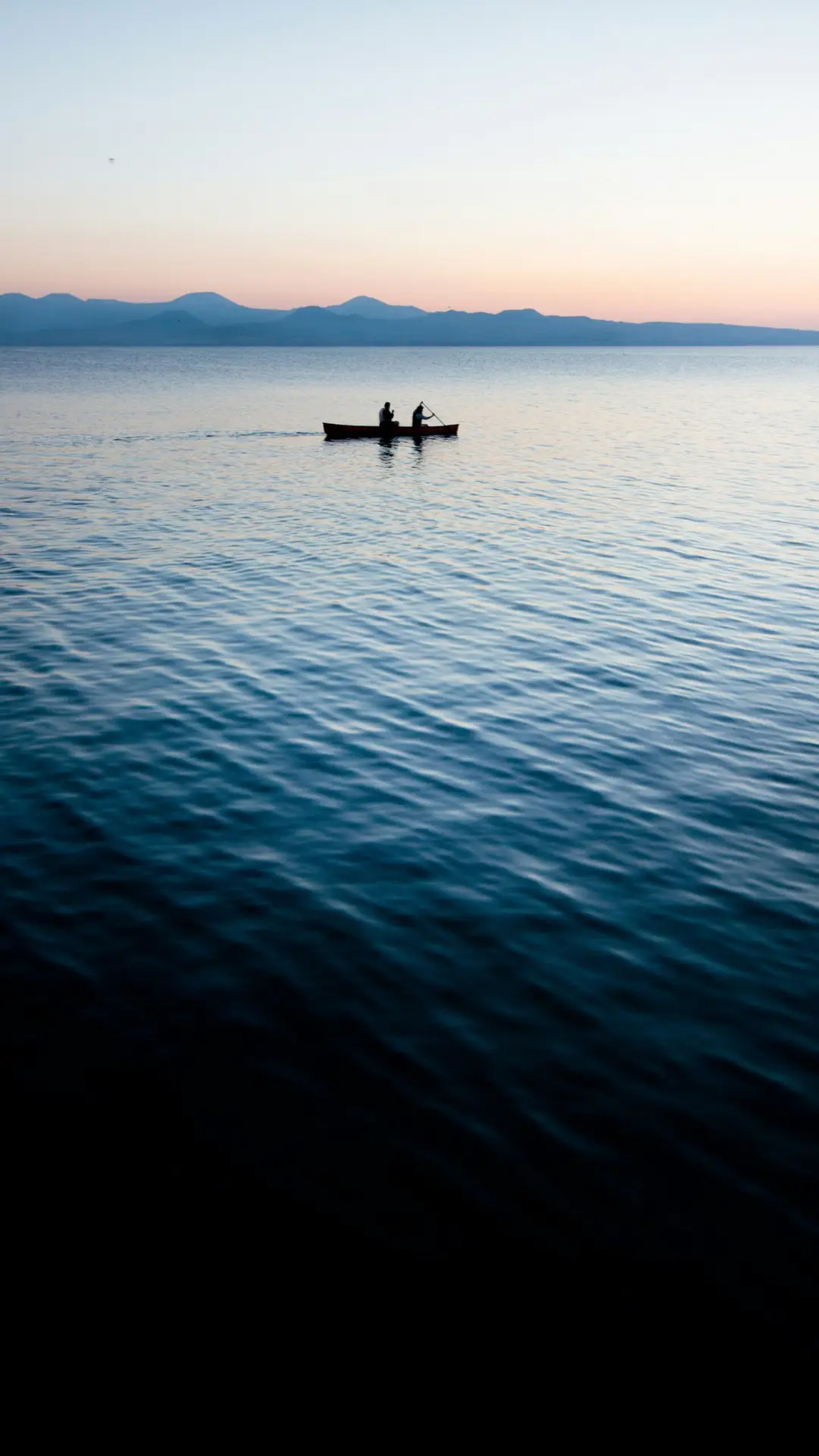 vazgen-80cx-f15E7E-unsplash